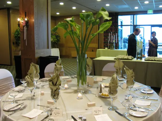 Falling hotel occupancy rate by 7% in Las Vegas persists amidst ongoing downturn in tourism